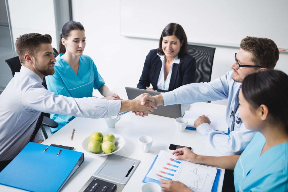 Top HR Strategies for Clinic Staff Retention