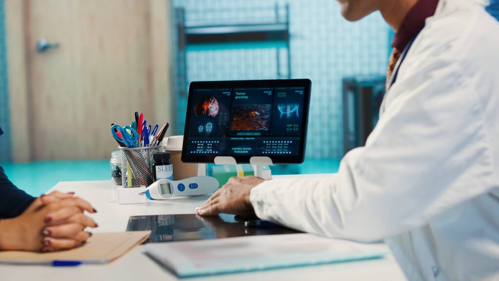 EasyClinic vs KenyaEMR