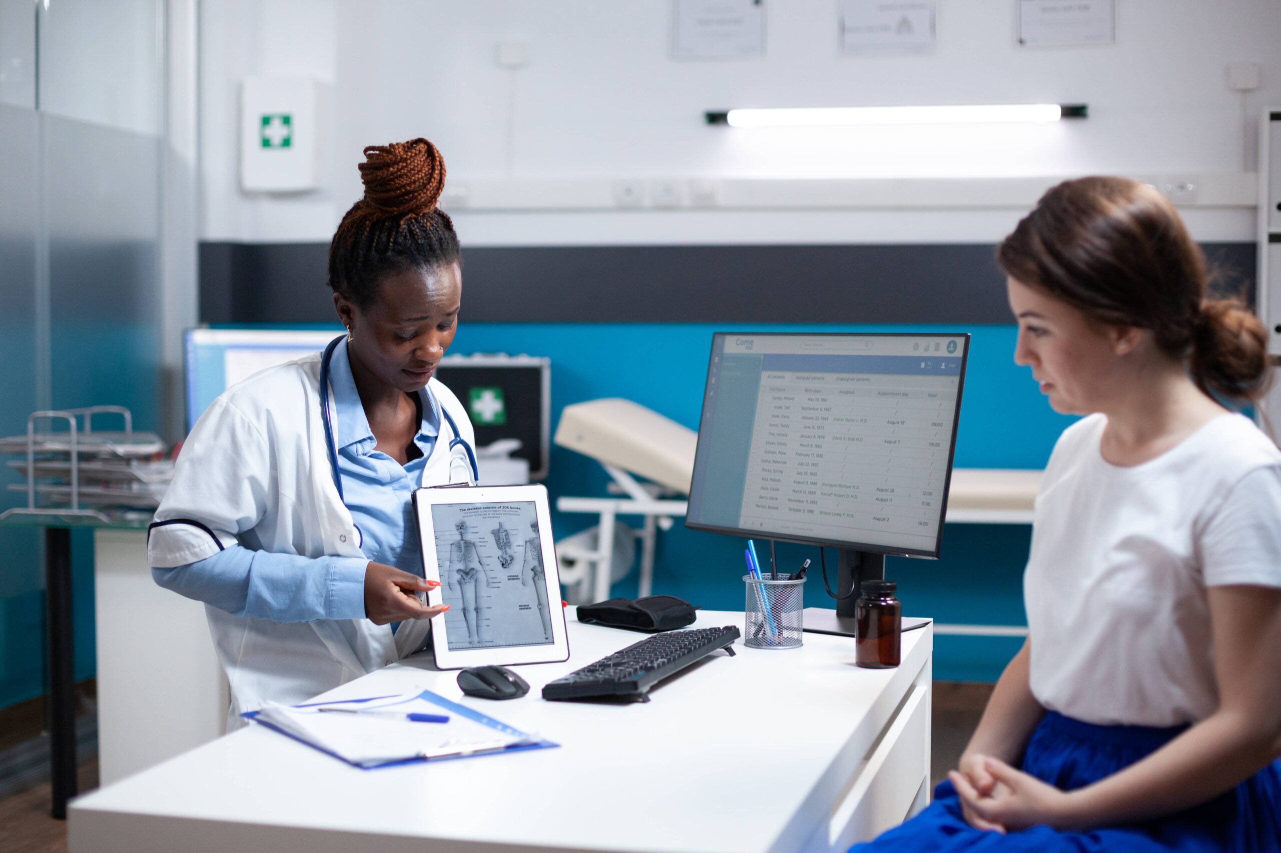 EasyClinic EMR vs Traditional EMR